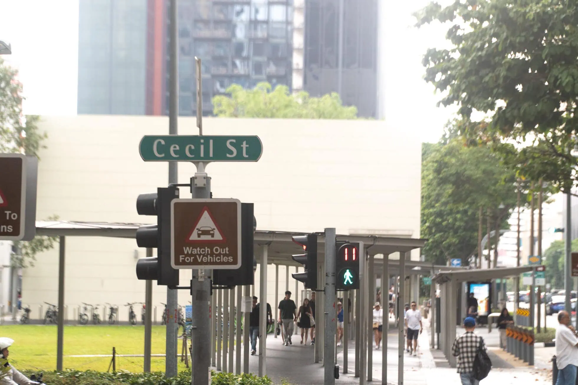 Raffles Quay serviced office with prime city access and modern amenities.